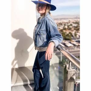 Meet your Posher, Christine